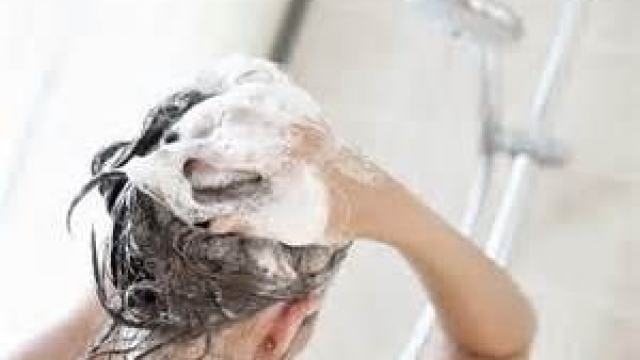 An Inquiry – Is It Smart to Wash Only Parts of Your Hair?